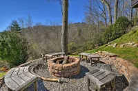 Beautiful Cabin - Hot Tub & Mtn views - 2 min to Banner Elk & 10 min to ski! - 4-Star