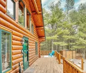 Spacious 3 Story Cabin. Access to UTV/ATV Trails & Near Lake Arbutus - 3-Star