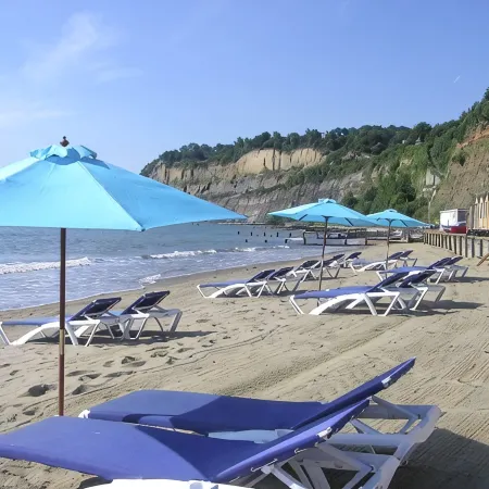 One Bedroom Apartment with Private Balcony and Sea Views. Ferry Discounts.