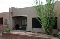 Charming 2-bedroom townhome in Green Valley w/ WiFi, Grill, Patio, Near trails - Wifi