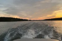 Handicap-Accessible Cabin Near Kirby Landing & Lake Greeson – Pet-Friendly - Chalets