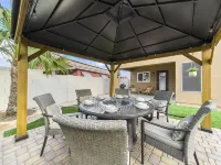 Saddle In & Kick Back: Old West Charmer w/King Bed and Putting Green - Kitchenette