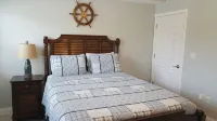 Dog-Friendly Waterfront House with 37ft Dock and Cabana Beach Club & Pool - Wifi