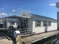 Fun houseboat. Walk to Boston attractions WIFI - House Boats