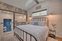'Honey's Nook' Broken Bow Home w/ Hot Tub + Decks! - que admiten mascotas