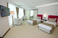 Sky Tower Hotel - 5-Star