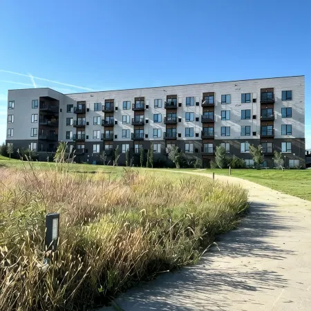 Comfortable & Serene 1 Bed 1 Bath in Prime Location