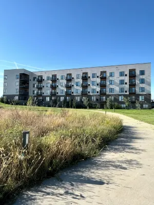 Comfortable & Serene 1 Bed 1 Bath in Prime Location - 레지던스