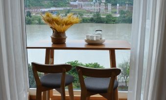 Hechuan Yaju Homestay Zhongyiyuandian