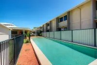 Weipa Motel Resort Hotels in Trunding