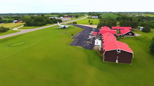 Don Q Inn Hotels in Mineral Point