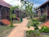 Ulek Beach Resort Hotels near Swan Island
