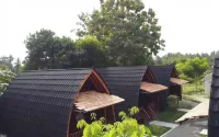 Dekamil Cottage Villa Kebun Hotels in Sungailiat