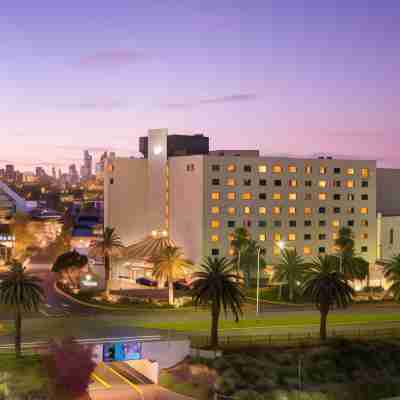 Crown Promenade Perth Hotel Exterior