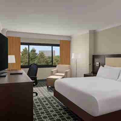 DoubleTree by Hilton Fort Lee/George Washington Bridge Rooms