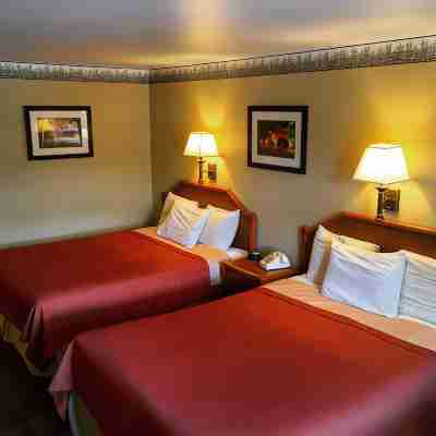 Super 8 by Wyndham Lake George/Downtown Rooms