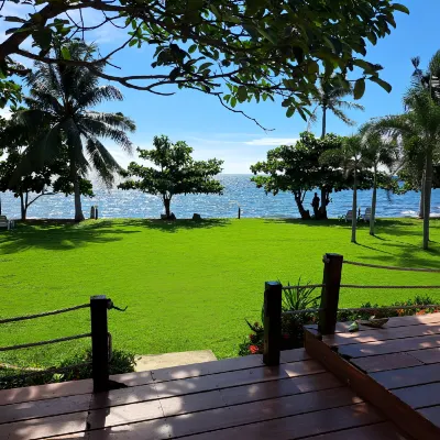 Lomtalay Resort Trat Hotels near Ao Sapparot Pier