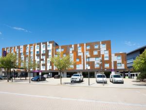 Premier Inn Milton Keynes Central (Xscape)