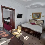 Molly O'Brayn Hotel Hotel dekat Bandara Khanty-Mansiysk