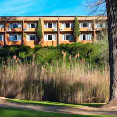 Parkview Motor Inn and Apartments Hotel Exterior