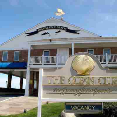 Ocean Club on Smuggler's Beach Hotel Exterior