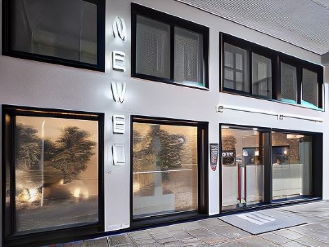 더 뉴얼 아크로폴리스