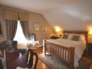 Briarwood Bed & Breakfast