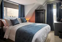 Home @ 2 Tancred Road Hotels in Bootle
