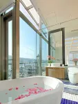 Shuian Lakeside Hotel - Romantic