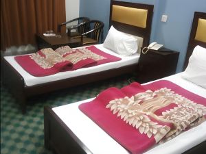 Hotel Alpine Faizabad