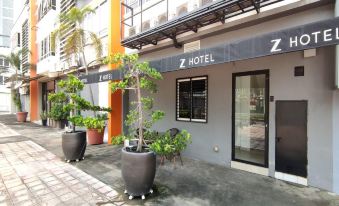 Z Hotel Ara Damansara, LRT, Mall, Airport