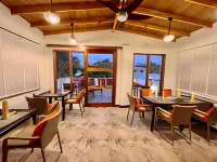 Seaside Dhigurah Hotels in Vakarufalhi