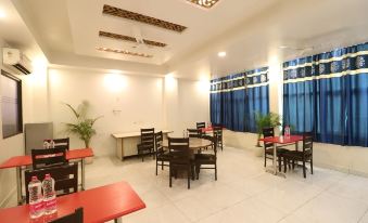 Hotel Ark Wood Residency Near Delhi International Airport