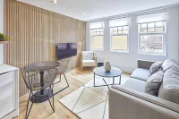 Host & Stay - Golden Lion Apartments Hotels in Whitby
