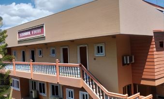 Harbour Chateau