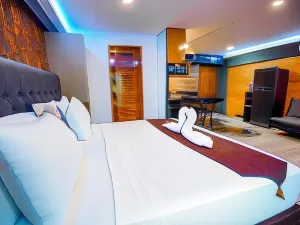 Clockworkorange Luxury Suites