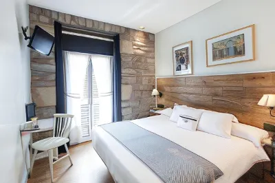 Aldamar Hotels near Victoria Eugenia Antzokia
