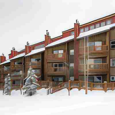 Tyra Summit B-2-C Hotel Exterior