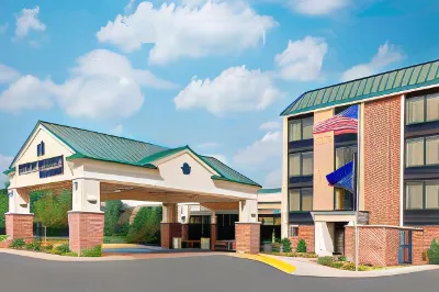 Delta Hotels Kalamazoo Conference Center Отели рядом с достопримечательностью «Hicks Center»