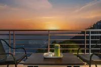 Vansathli I Near Mall Road Kasauli I Open Garden & Rooftop I by Humble Stay Villa Hotels in Kasauli