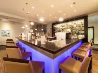 โรงแรมอันแดร์โอเพอร์ - ที่มีบาร์