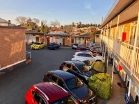 Queanbeyan Motel - parking
