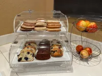 MorningGlory Inn & Suites - breakfast