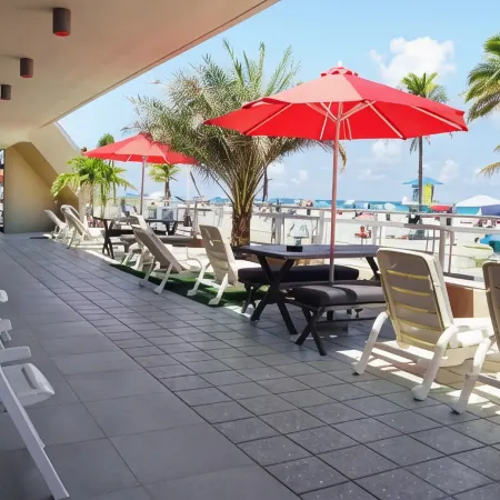 Diane Oceanfront Suites