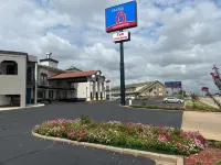 Studio 6 Tulsa, OK Central Hotels in Tulsa