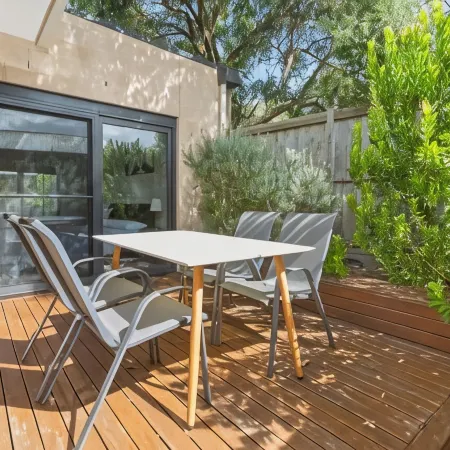 Apollo Bay Seal Apartments