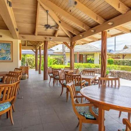 Luxurious Kolea Penthouse with direct access to Anaehoʻomalu Beach.