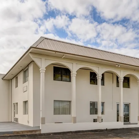 Motel 6 Waco, TX - Lacy Lakeview