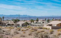 Beautiful Lake Havasu Pool Home in quiet neighborhood w/ Mountain & Lake VIEWS!