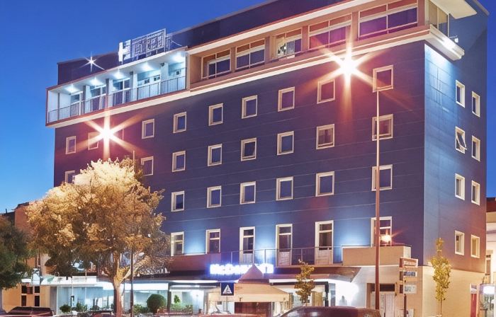 Luna Esperança Centro Hotel